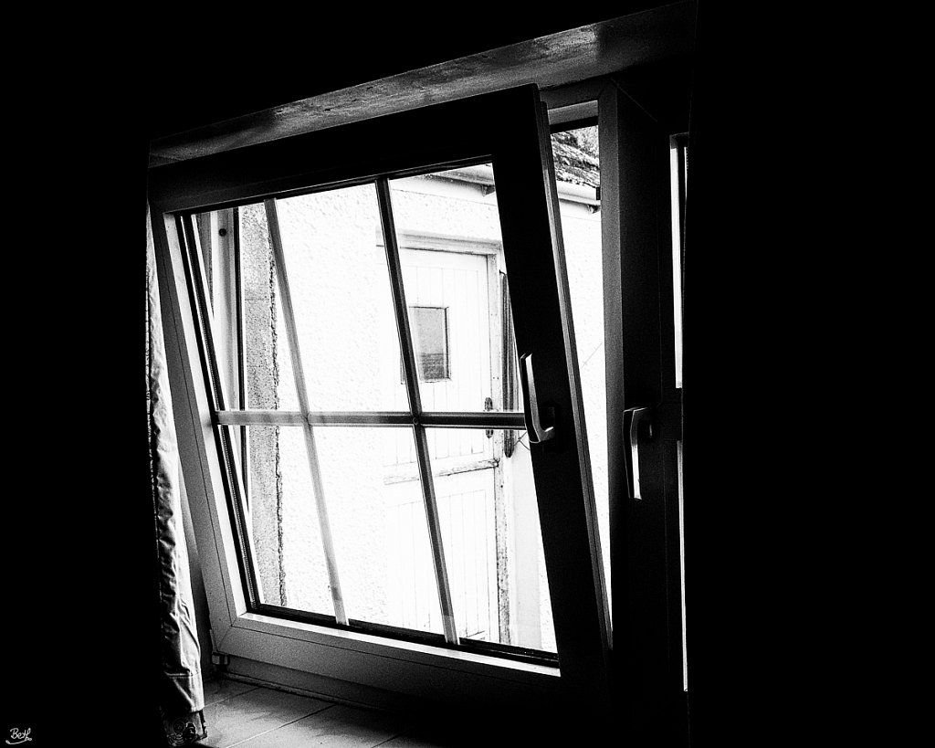 Batroom-Window-edit-4.jpg
